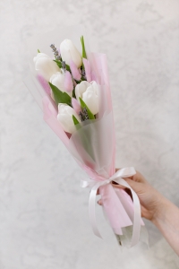 Белые тюльпаны 5